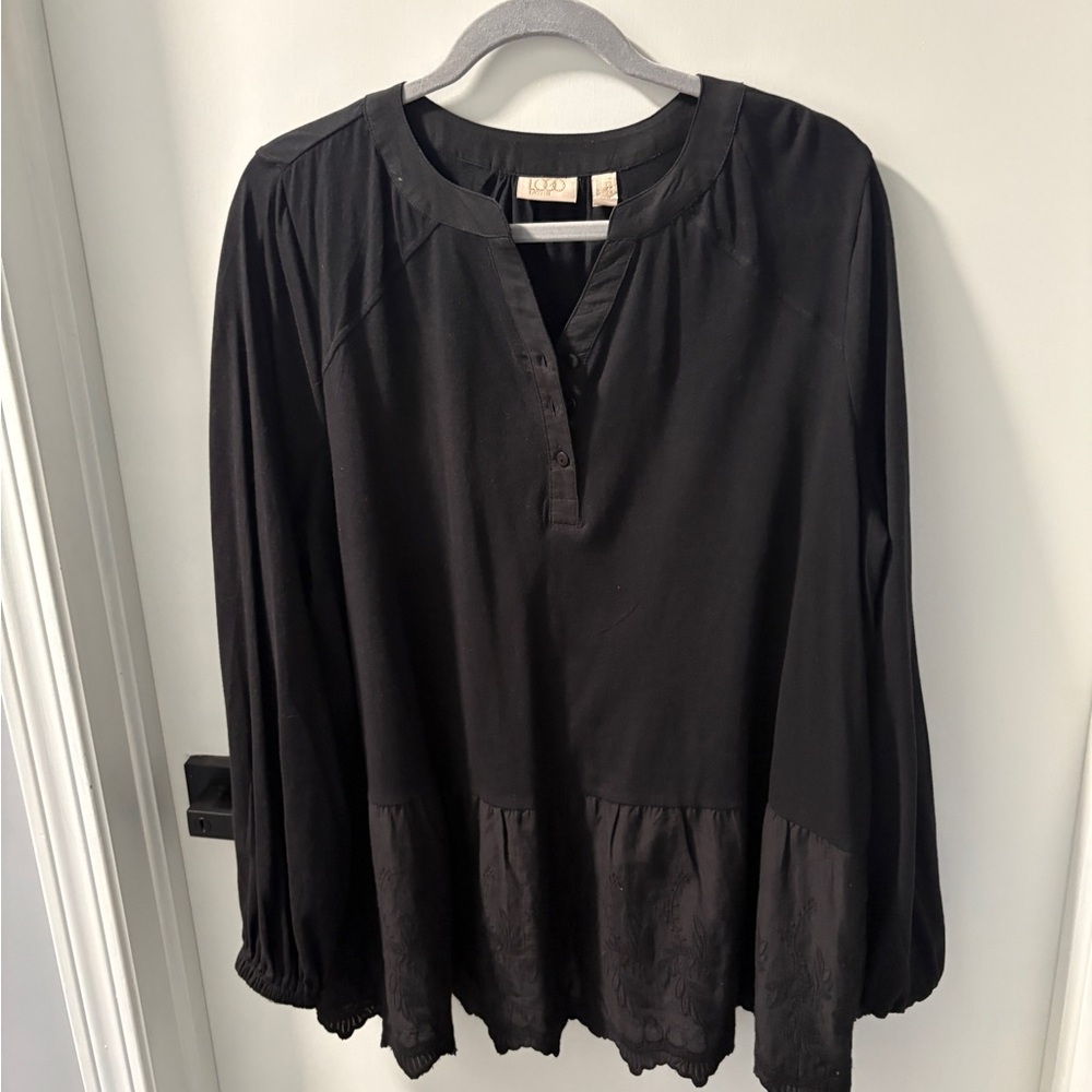 LOGO Lavish Black Blouse with Embroidered Hem